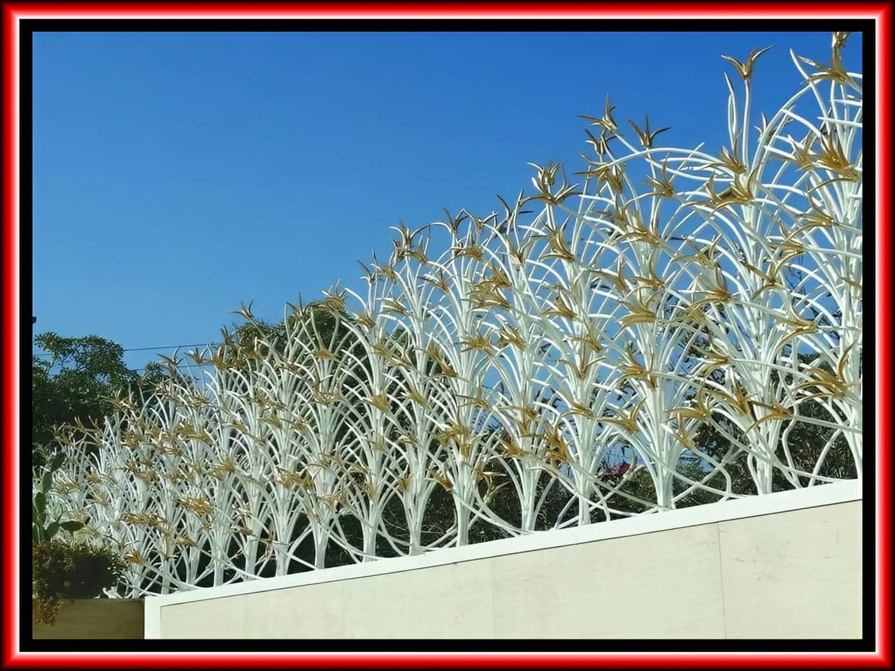 نرده گل لیلیومی