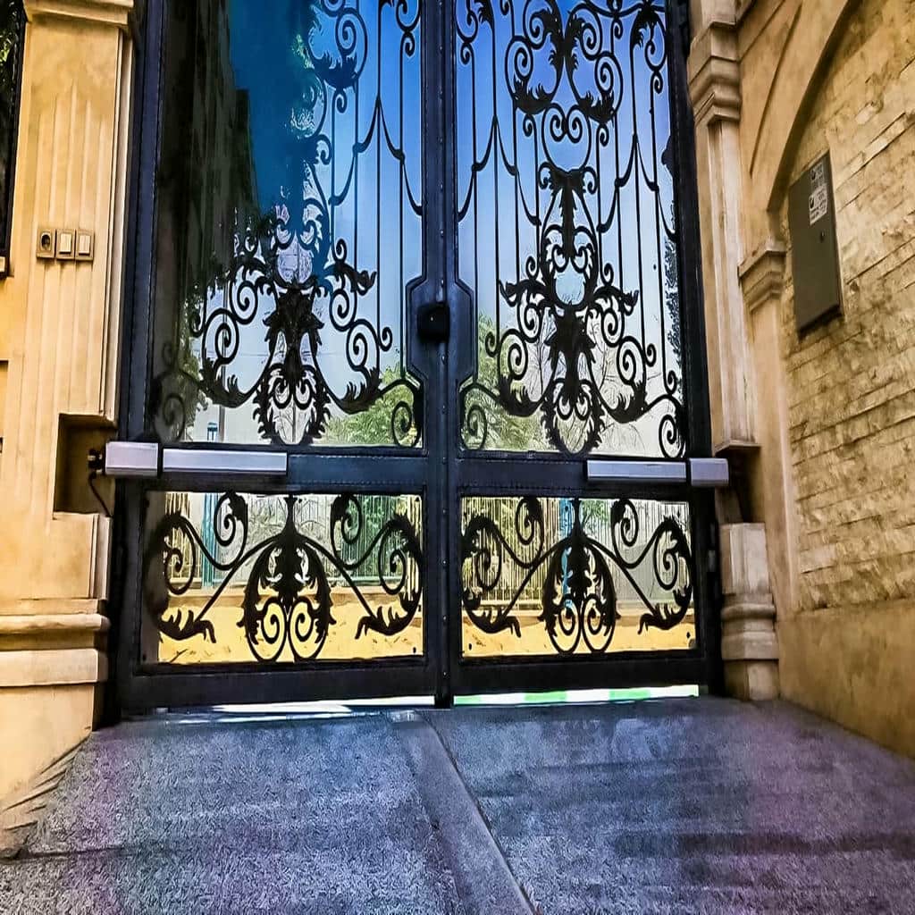 جک درب پارکینگ در مشهد