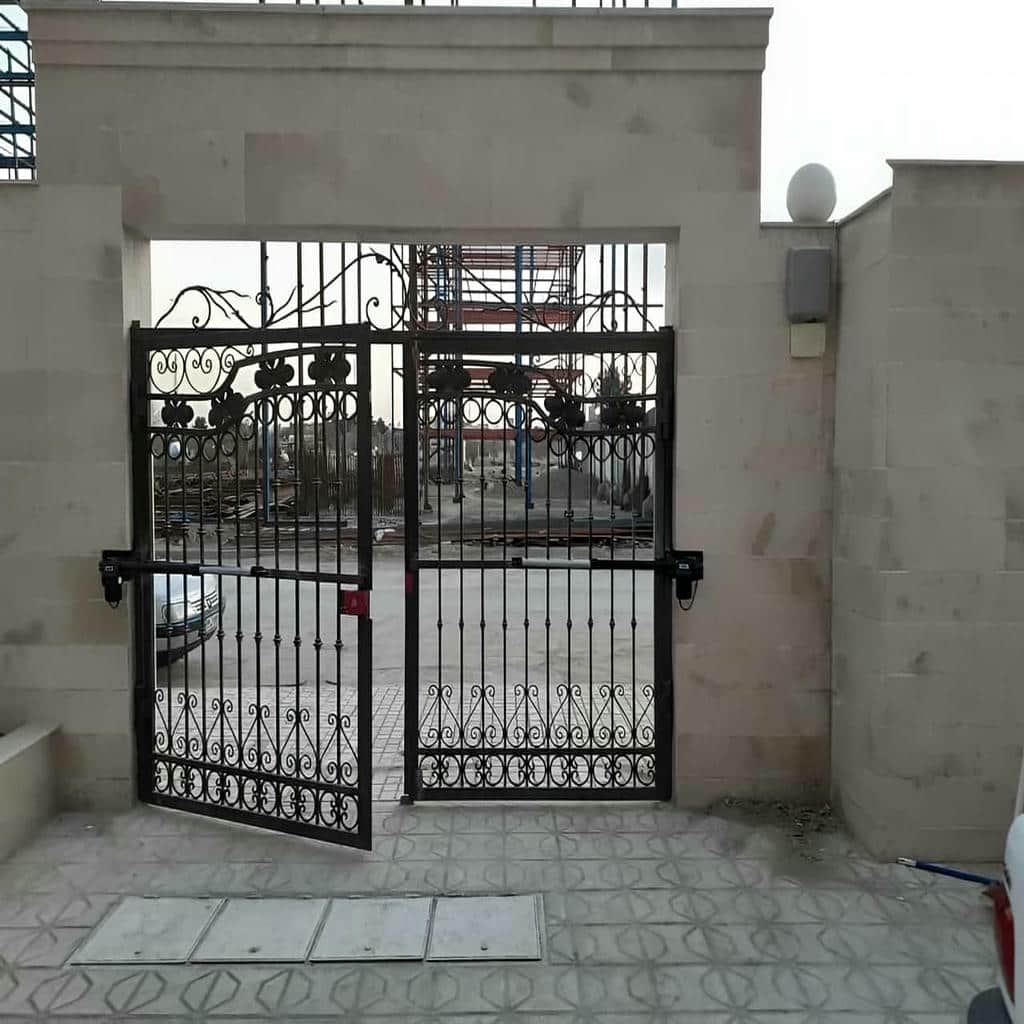 جک درب پارکینگ در شهرکرد