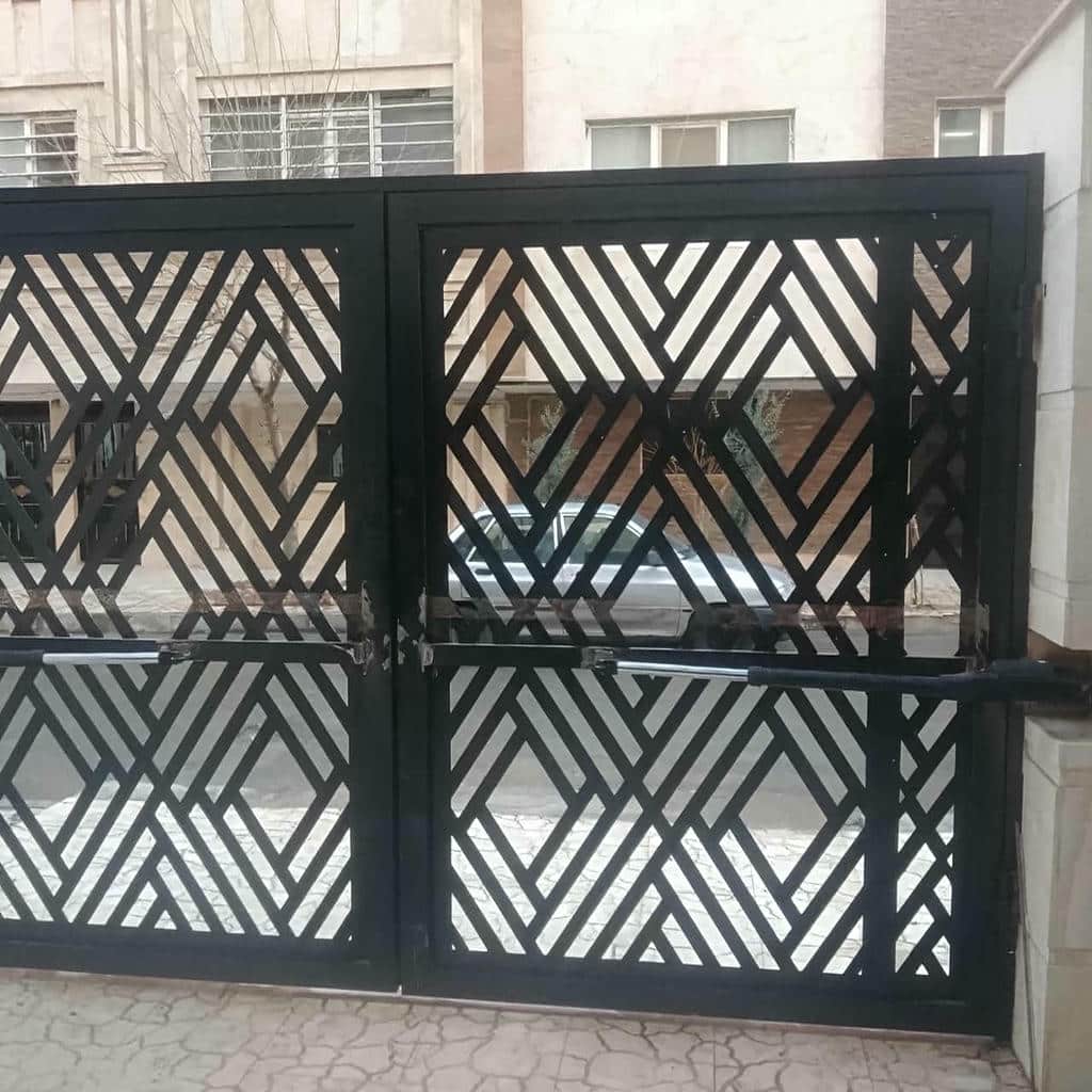نصب جک درب پارکینگ پوشش ضدزنگ صنعتی در پرند