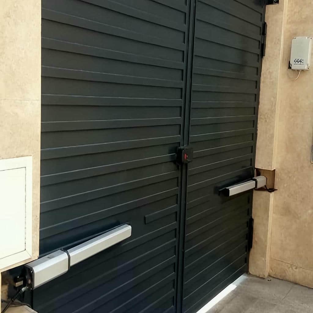 نصب جک درب پارکینگ ایمن در ایلام