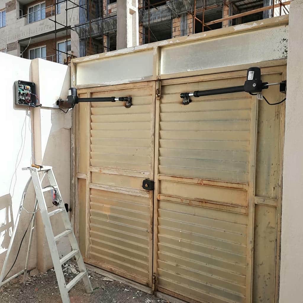 نصب جک درب پارکینگ هماهنگ در شیراز