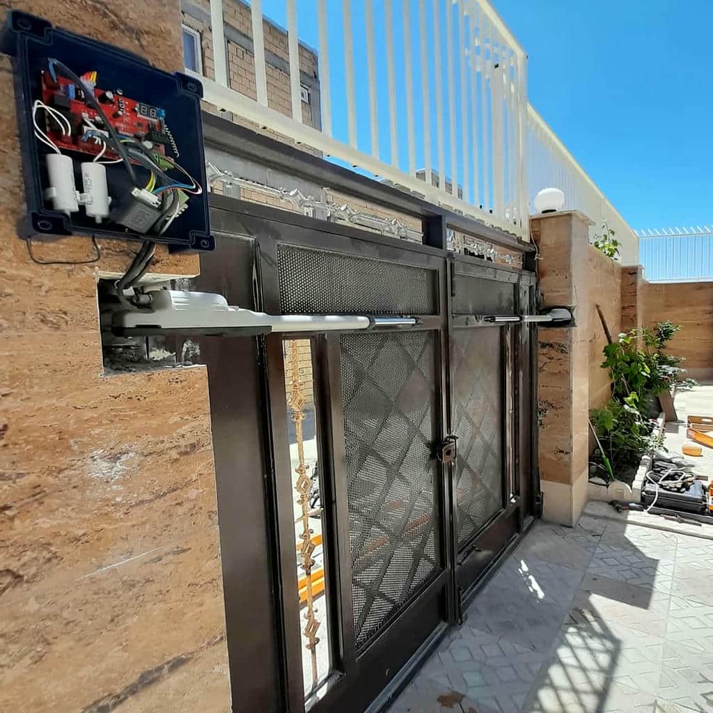 جک درب پارکینگ در قشم