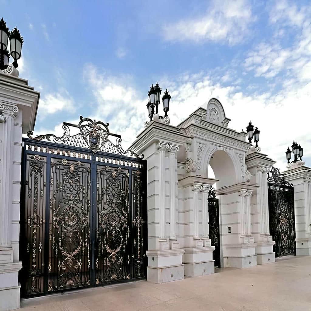 درب حیاط در قائمشهر