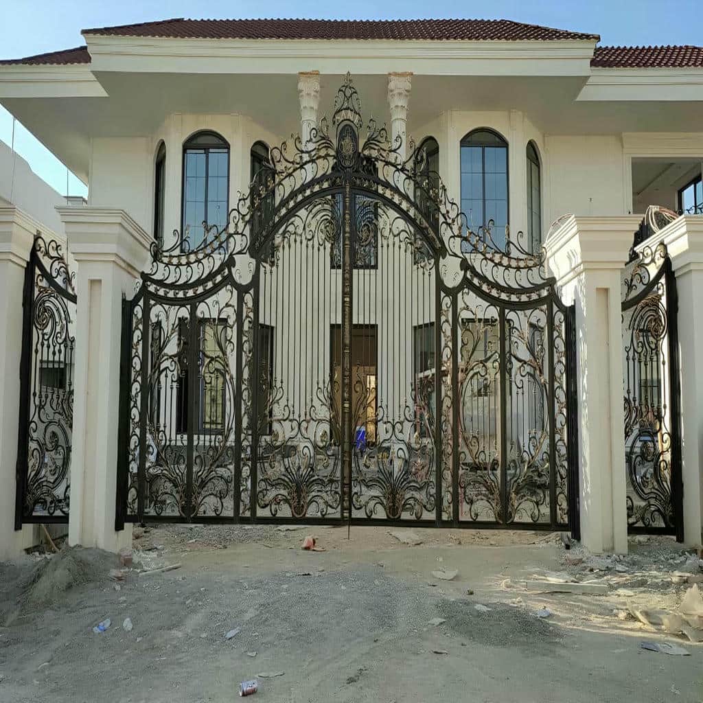 کارخانه درب حیاط آماده جک پارکینگی در اندیشه