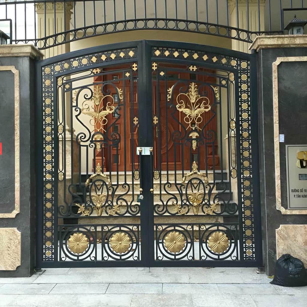 درب حیاط اصفهان