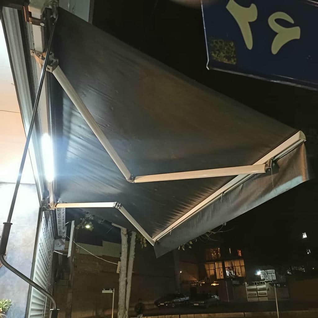 نصب سایبان برقی مغازه در سقز
