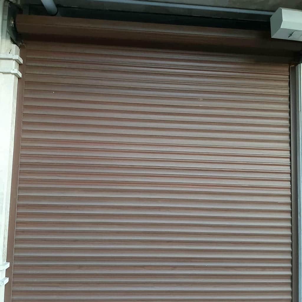 نصب کرکره برقی آببندی ریل در فشم نصب کرکره برقی آببندی ریل در فشم