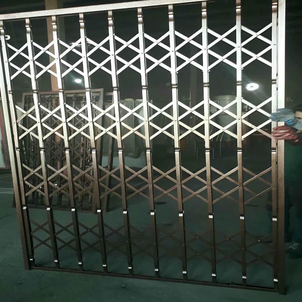 قیمت درب آکاردئونی سه گل در بندر دیلم