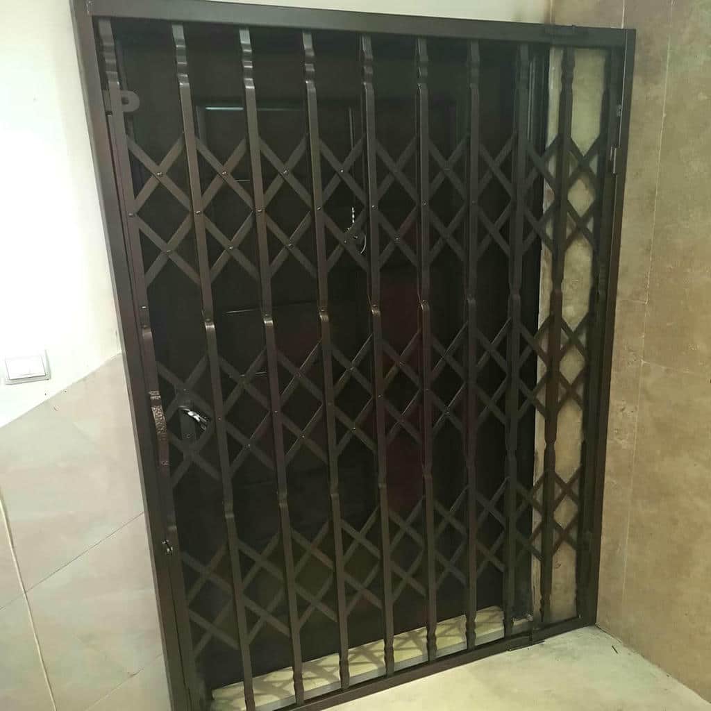 قیمت درب آکاردئونی سه گل در استان گیلان