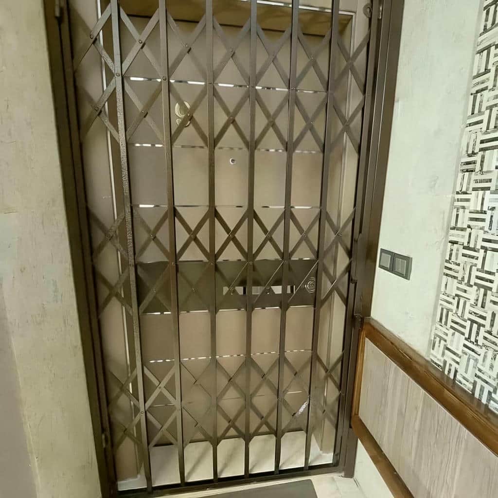درب آکاردئونی در ایلام