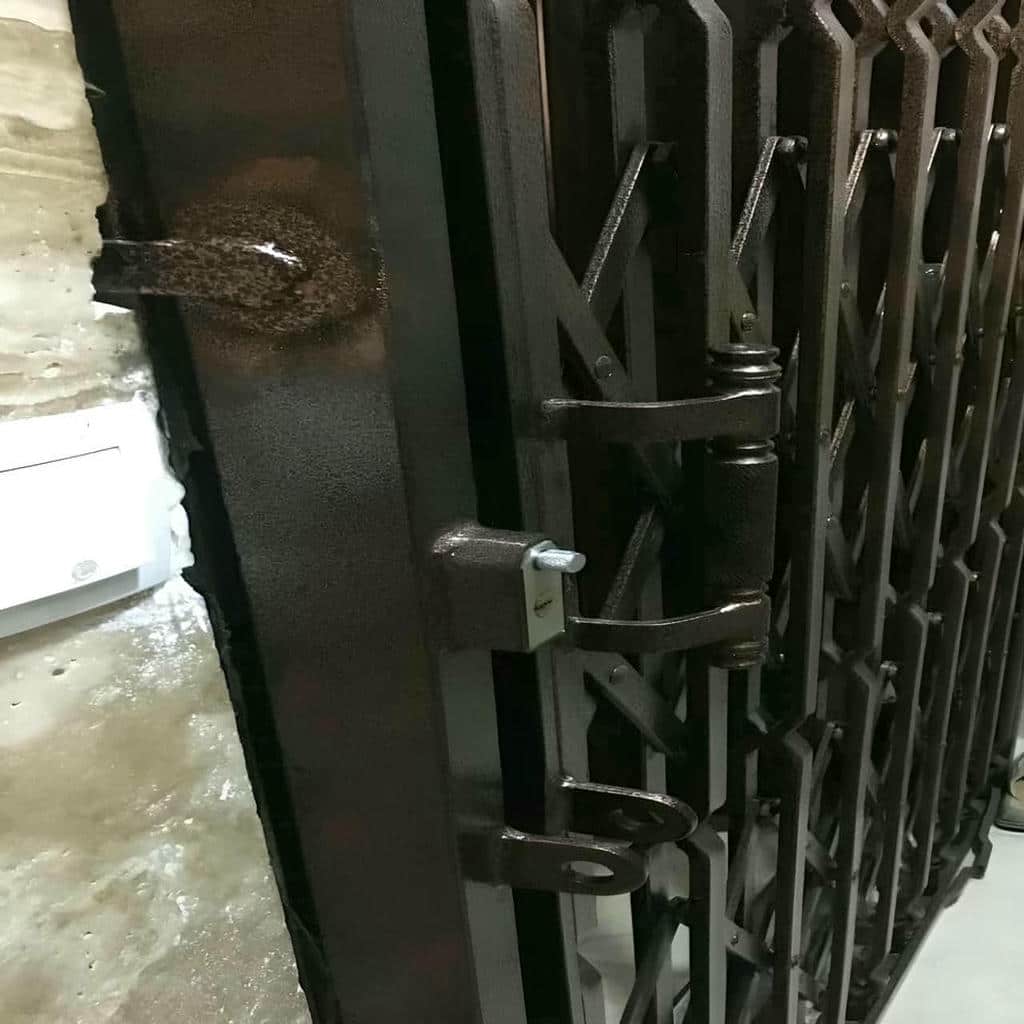 کارخانه درب آکاردئونی آهنی در شهریار
