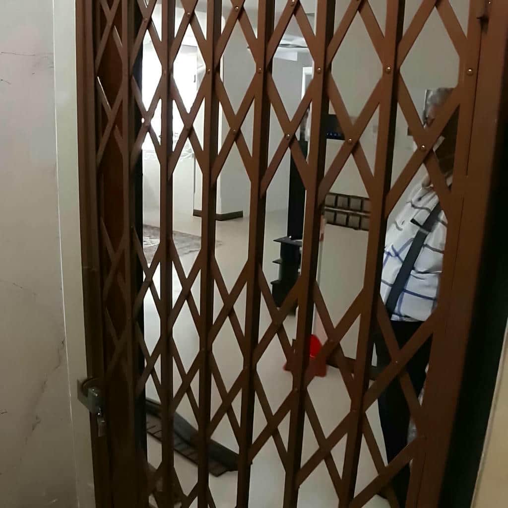 کارخانه درب آکاردئونی آهنی در ساری