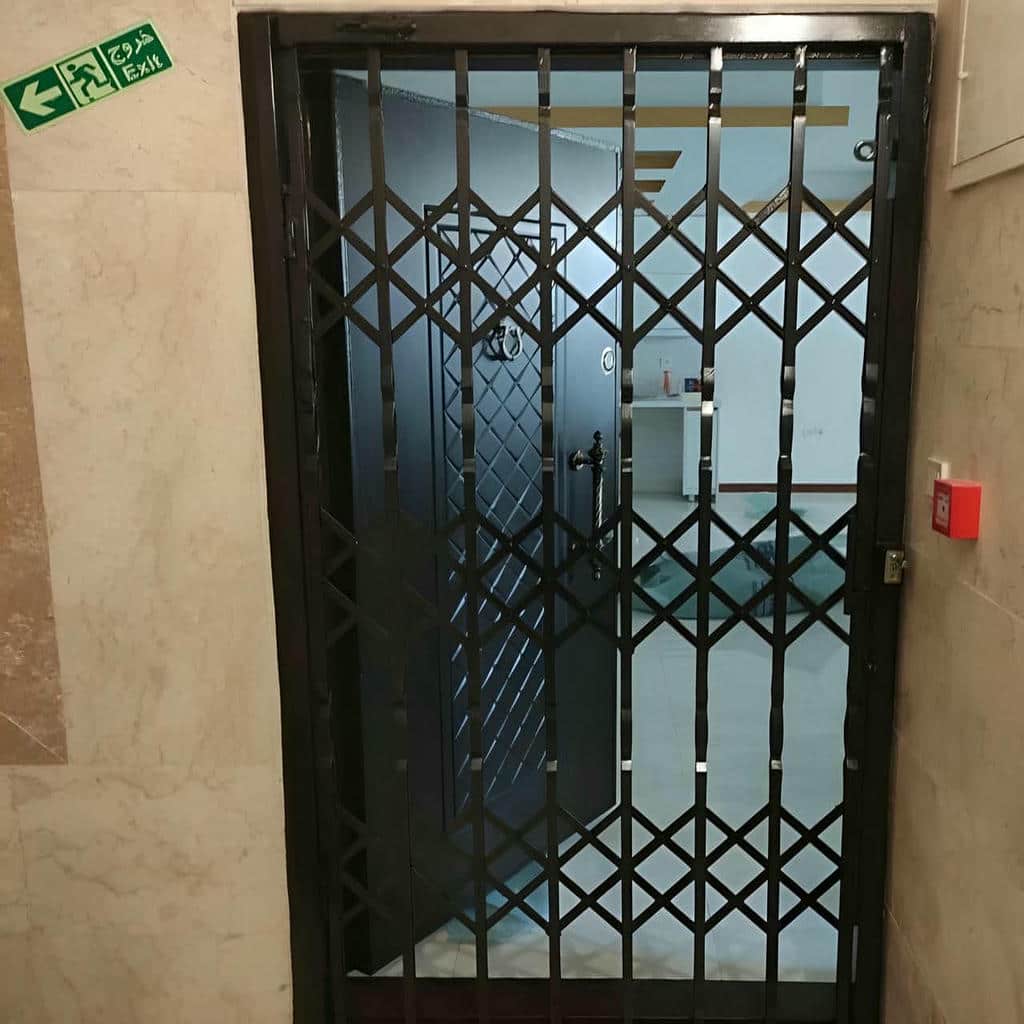 خرید درب آکاردئونی قفل ضدبرش در چالوس