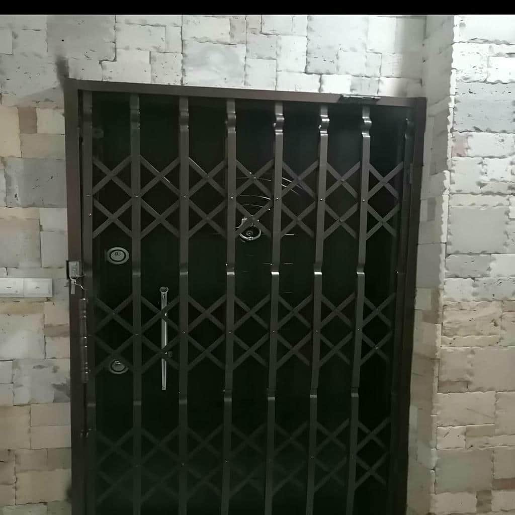 نصب درب آکاردئونی چهارگل در شهریار