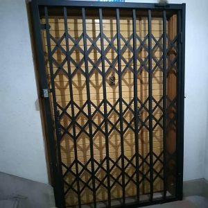 درب آکاردئونی در اهواز