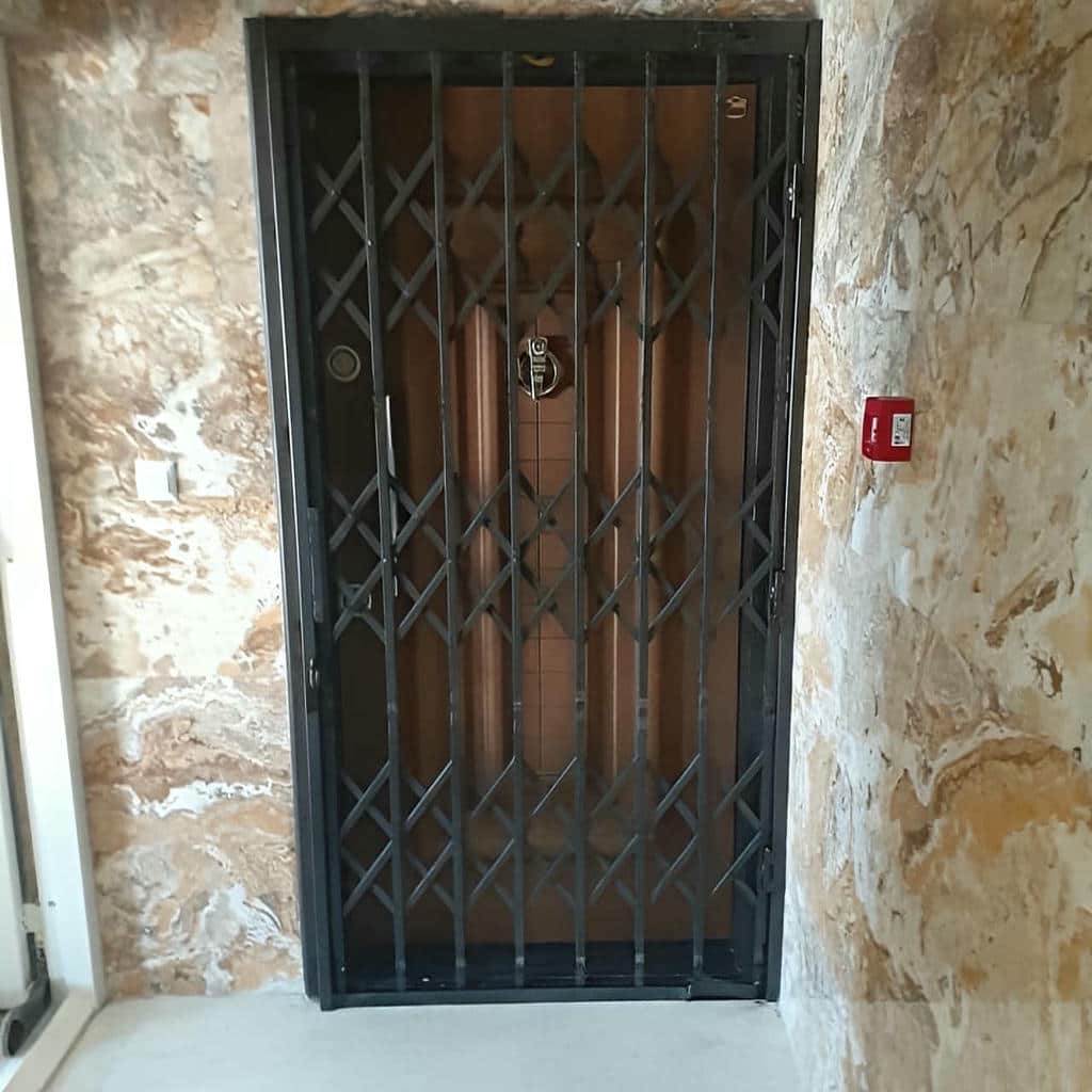 خرید درب آکاردئونی یراق استاندارد در کرج