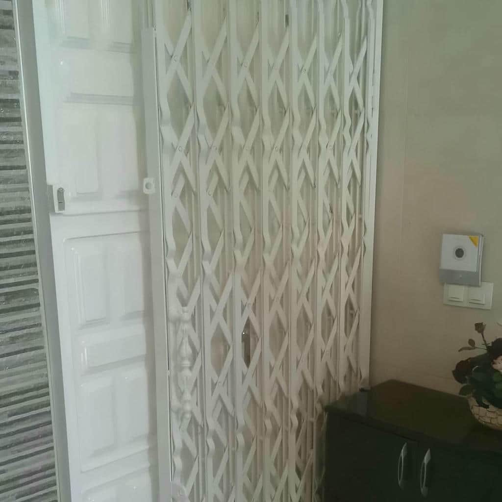 قیمت درب آکاردئونی ضدسرقت در آبسرد