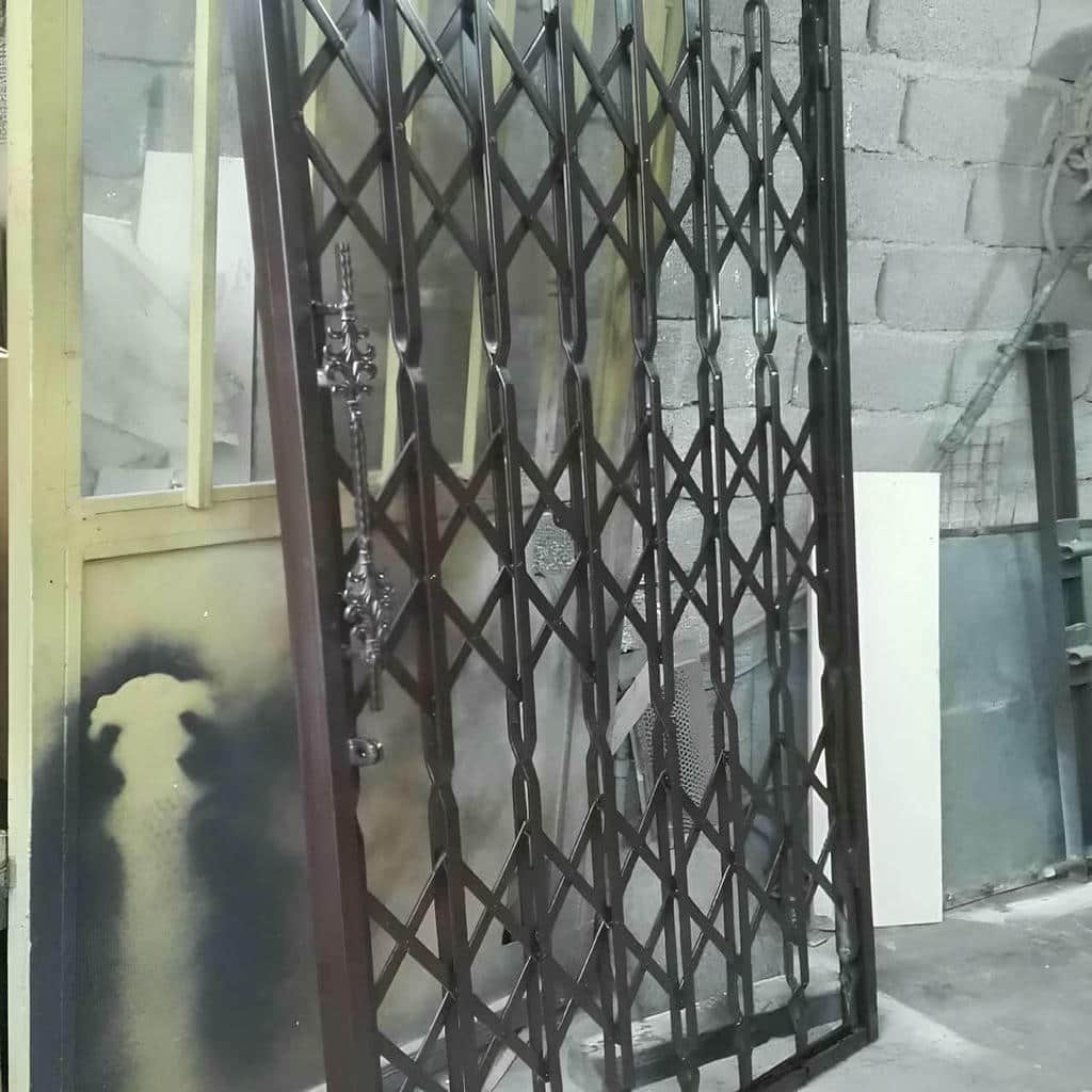 درب آکاردئونی در بجنورد