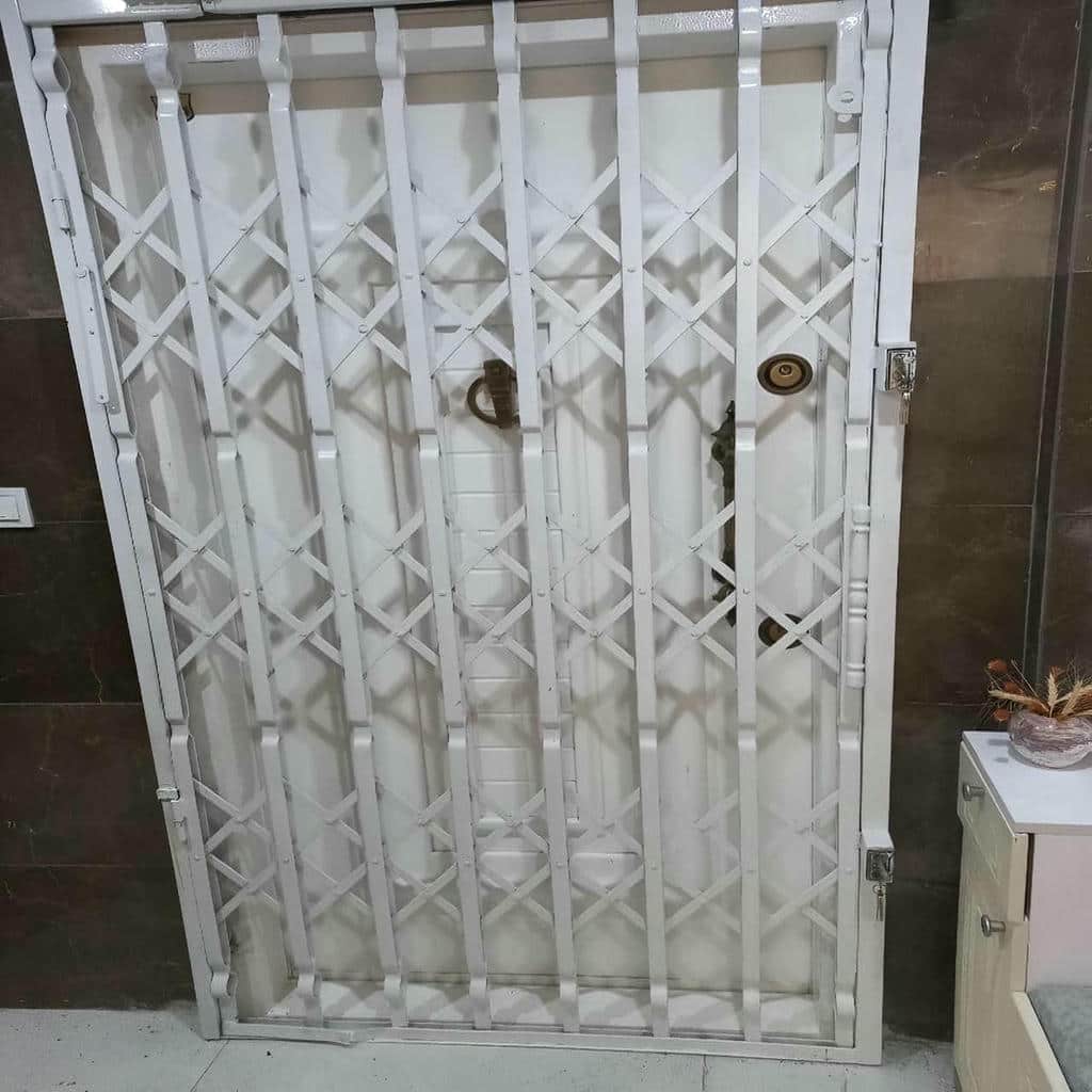 نصب درب آکاردئونی چهارگل در بابل