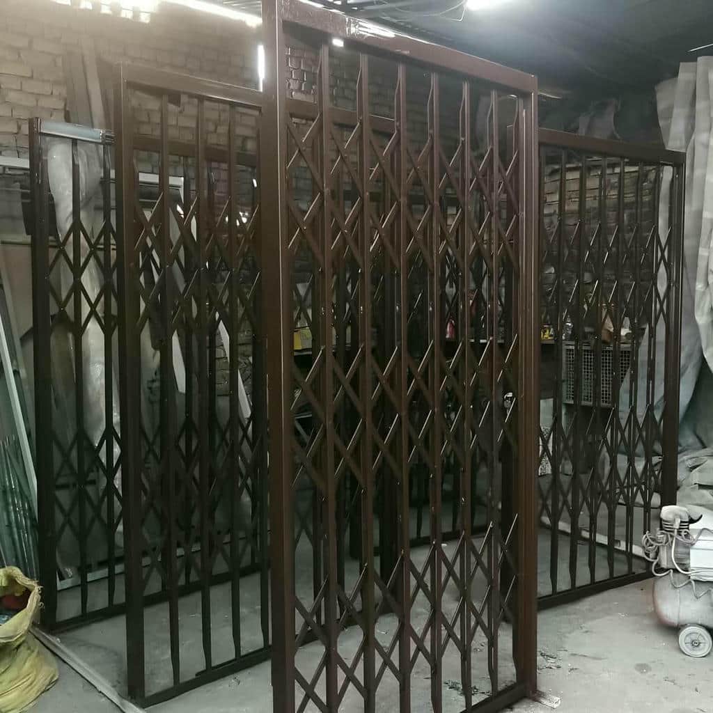 درب آکاردئونی در بابل