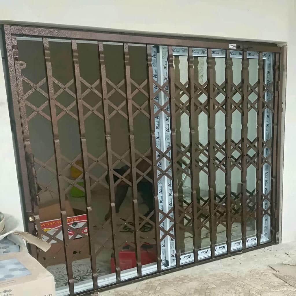 نصب درب آکاردئونی چهارگل در ایلام