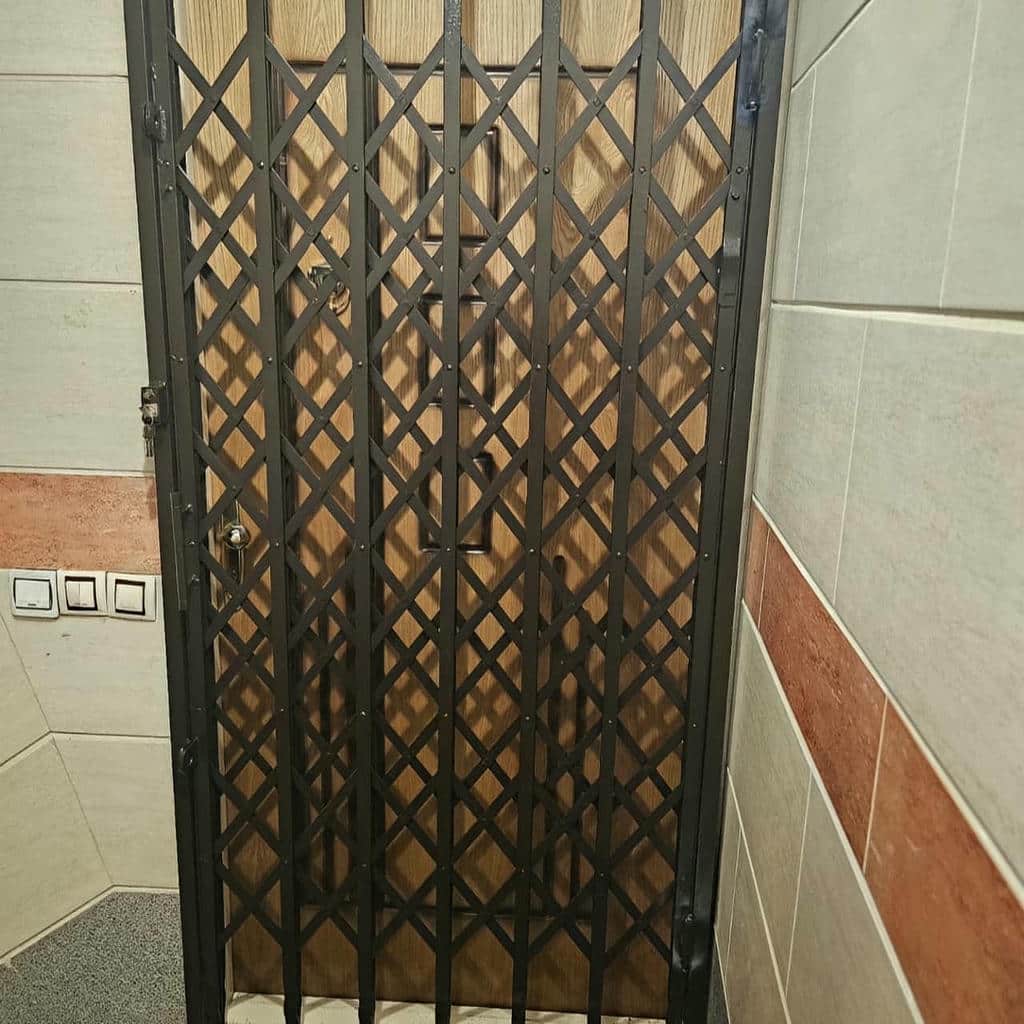 خرید درب آکاردئونی قفل ضدبرش در کرمان خرید درب آکاردئونی قفل ضدبرش در کرمان