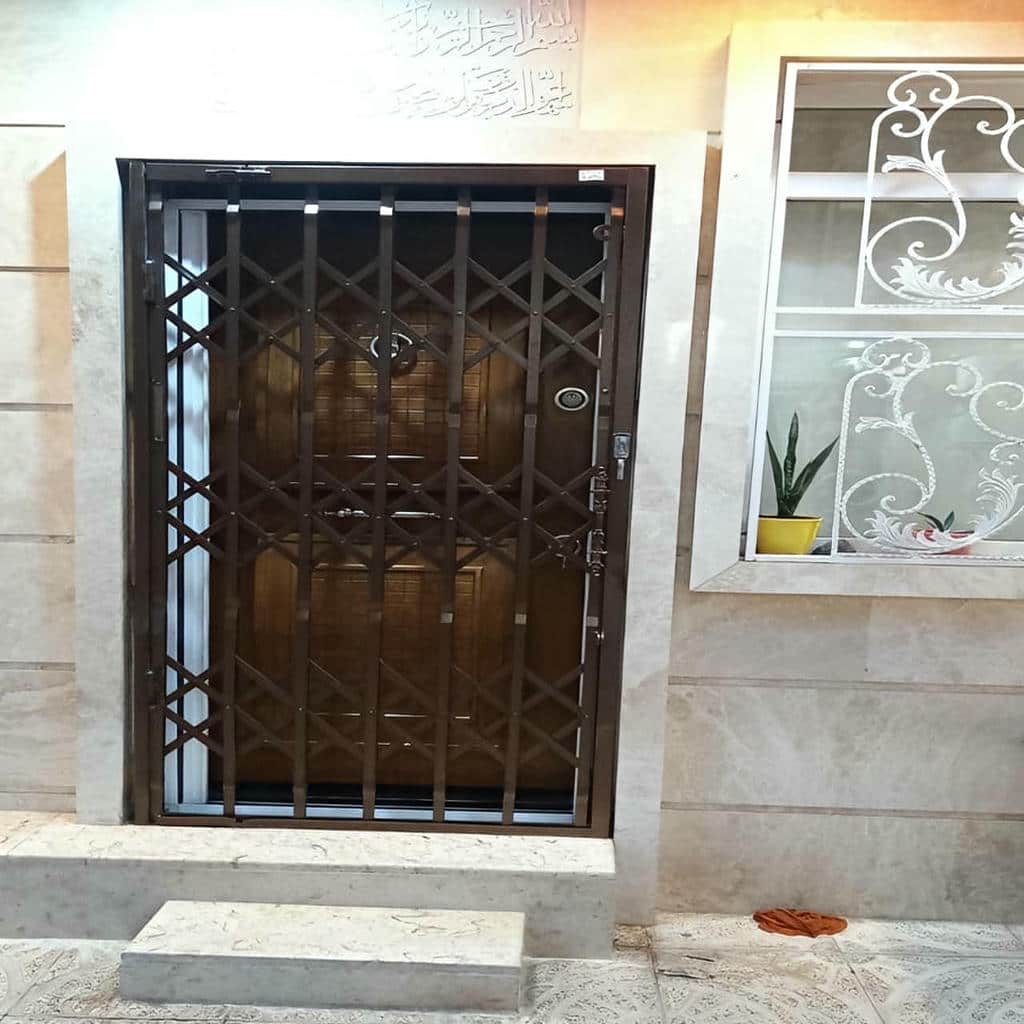 خرید درب آکاردئونی دوگل در اصفهان