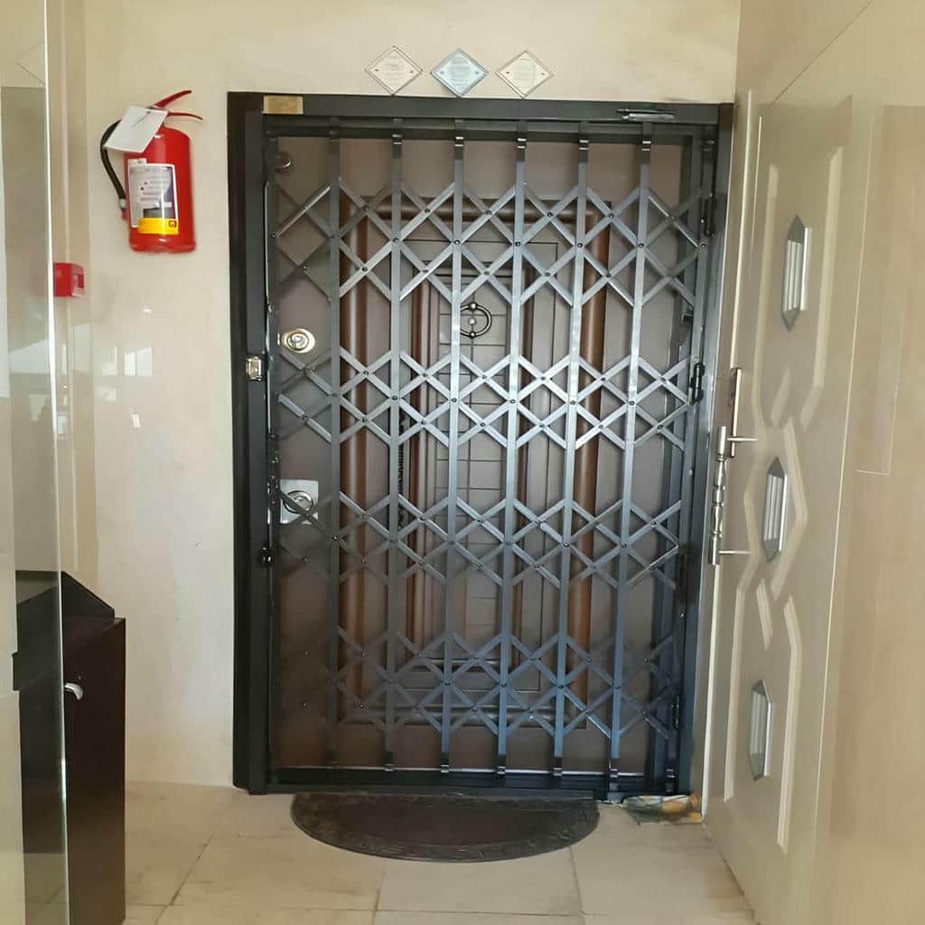 خرید درب آکاردئونی قفل ضدبرش در اردبیل