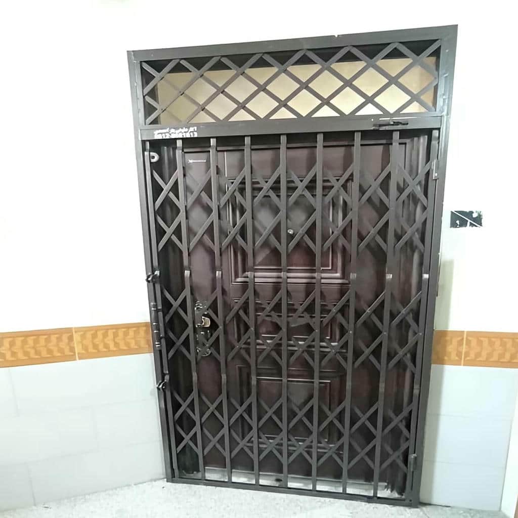 کارخانه درب آکاردئونی آهنی در بومهن