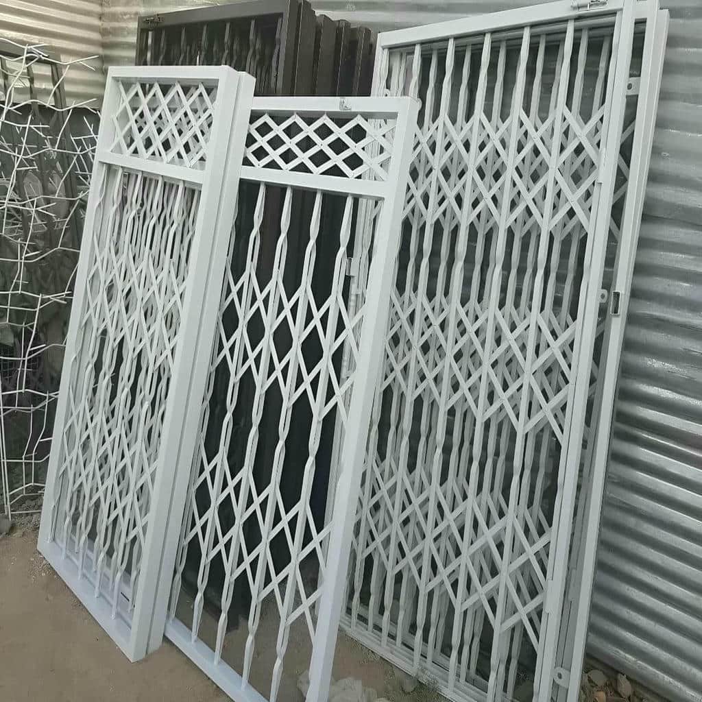 نصب درب آکاردئونی چهارگل در آمل