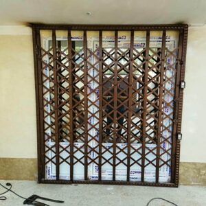 درب آکاردئونی در قم