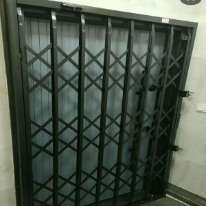 درب آکاردئونی در آبادان