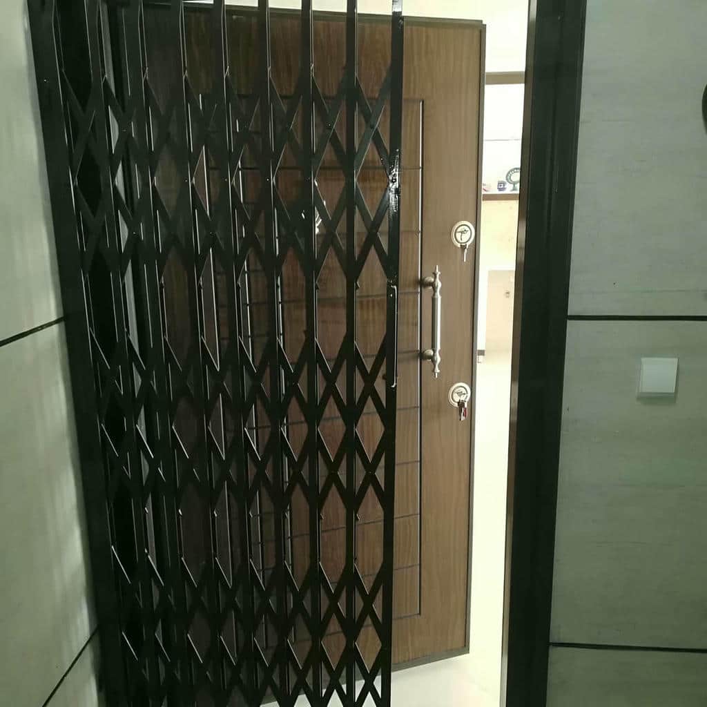قیمت درب آکاردئونی سه گل در سمنان