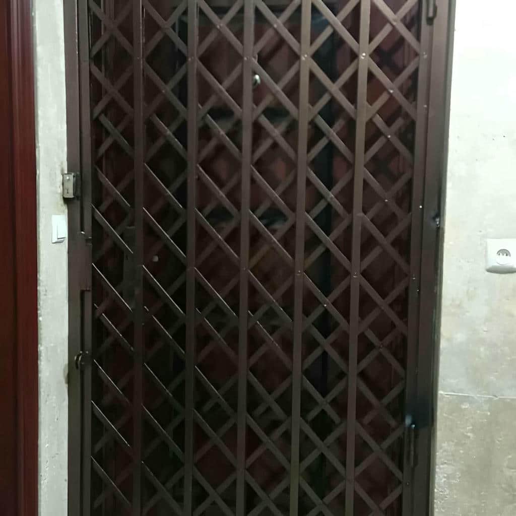 کارخانه درب آکاردئونی ضدزنگ در استان مازندران