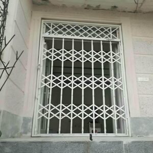 درب آکاردئونی در رفسنجان