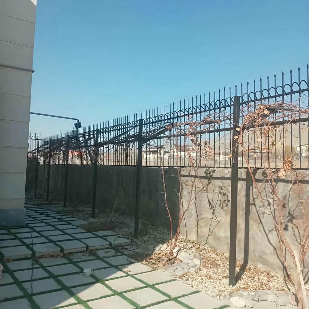 نصب حفاظ شاخ گوزنی دیوار ساختمان در نوشهر