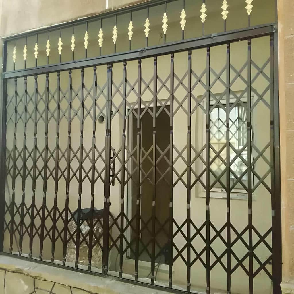 نصب حفاظ پنجره بازشو کاربردی در یاسوج