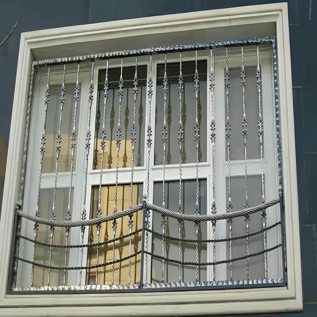خرید حفاظ پنجره فرفورژه کلاسیک در اردبیل