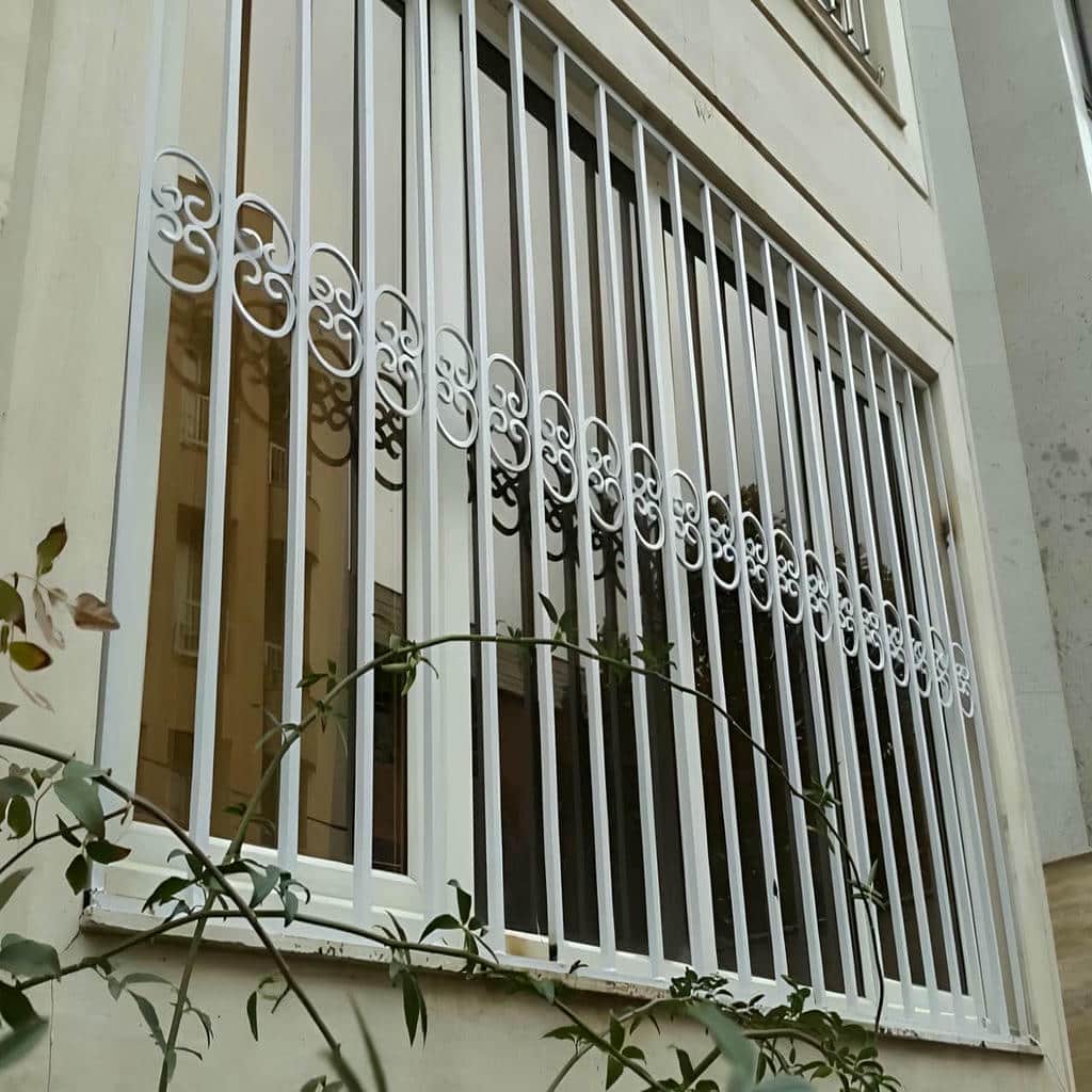 نصب حفاظ پنجره تراز دقیق در کرج