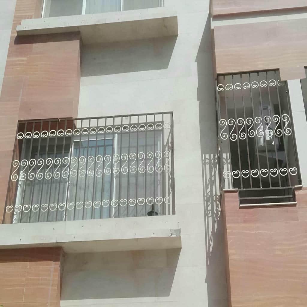 نصب حفاظ پنجره بازشو کاربردی در فیروزکوه