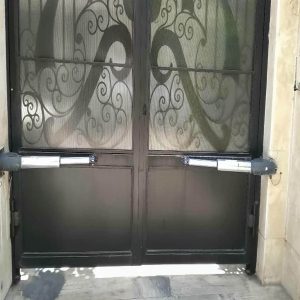 جک درب پارکینگ در بندر بوشهر