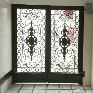 جک درب پارکینگ در بندر انزلی