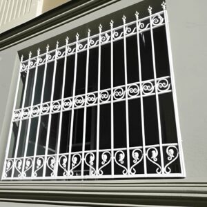 حفاظ پنجره در عظیمیه کرج