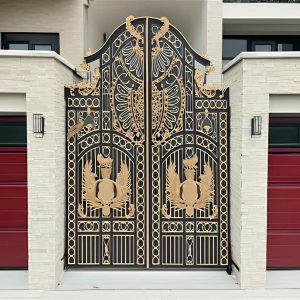 درب حیاط در بندر لنگه