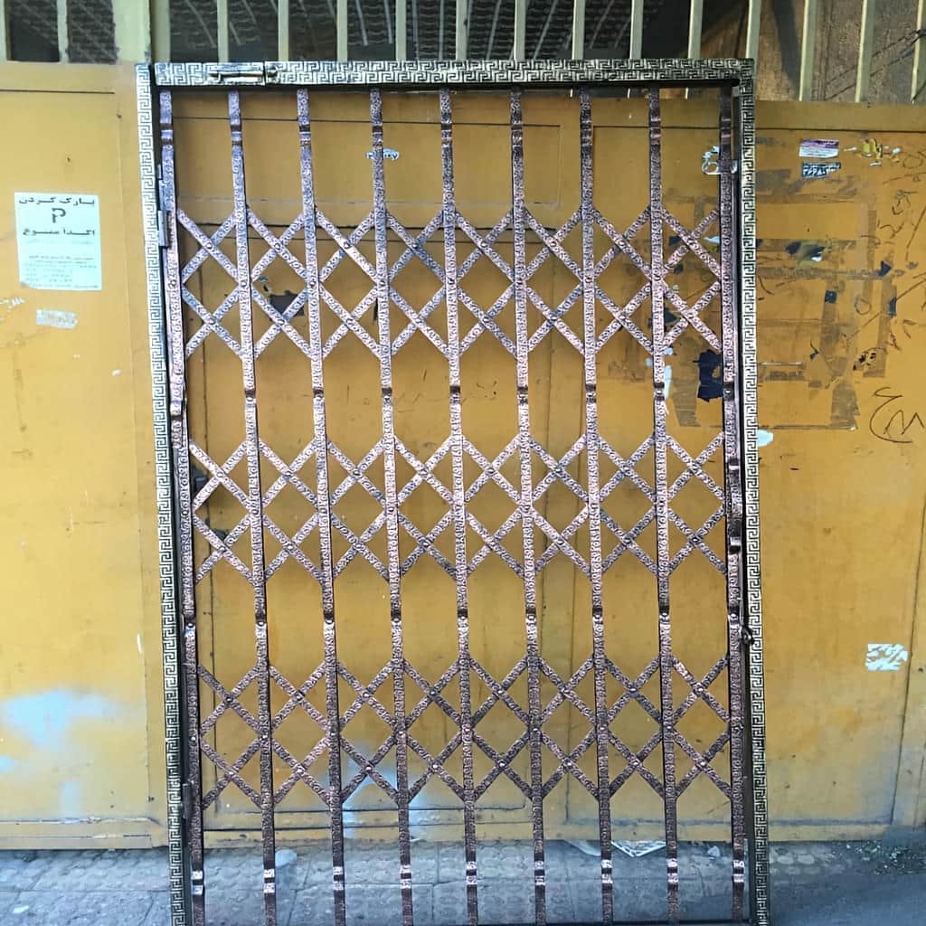 سفارش درب آکاردئونی سه گل تسمه با پروفیل فولادی