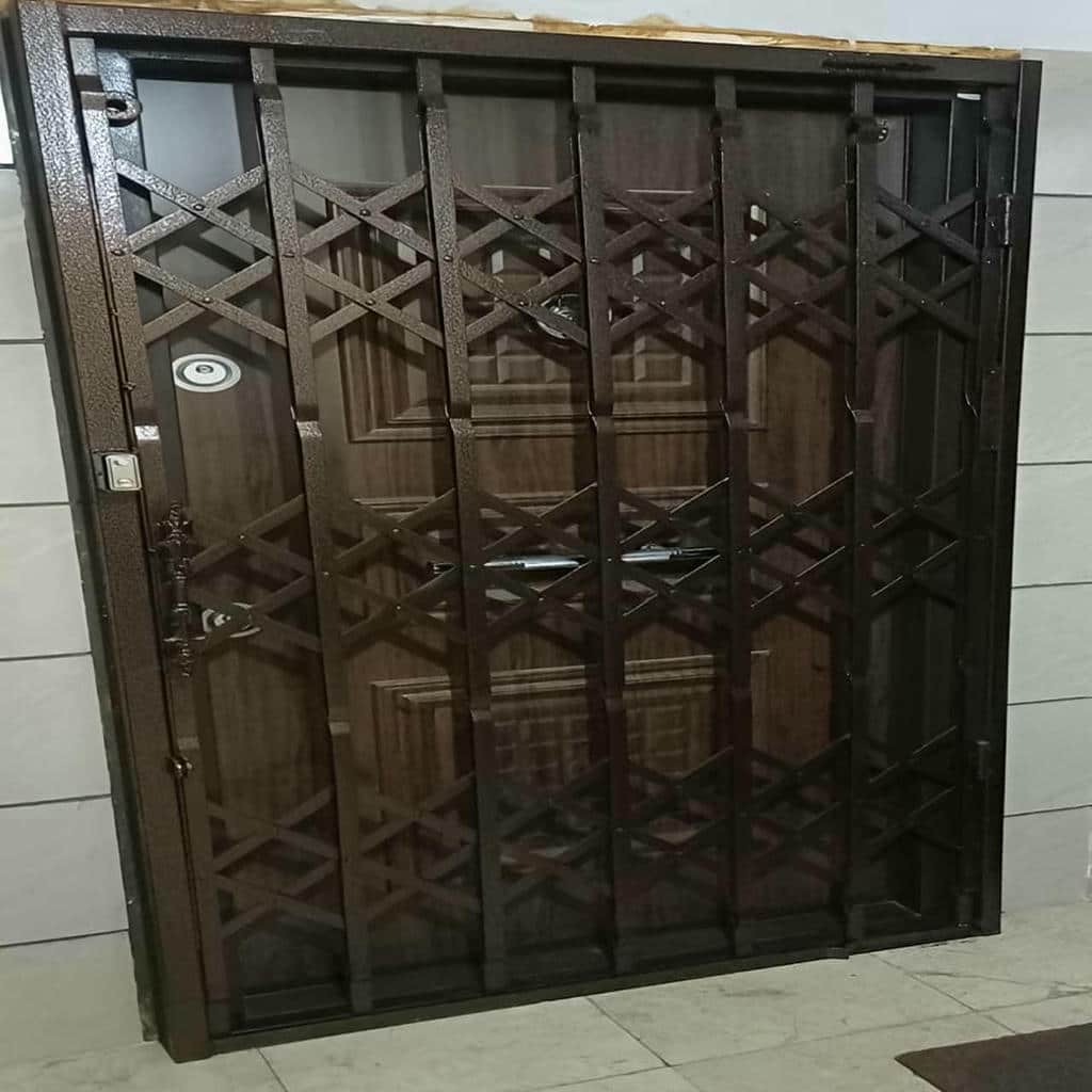 خرید حفاظ آکاردئونی درب واحد مسکونی با طرح هماهنگ