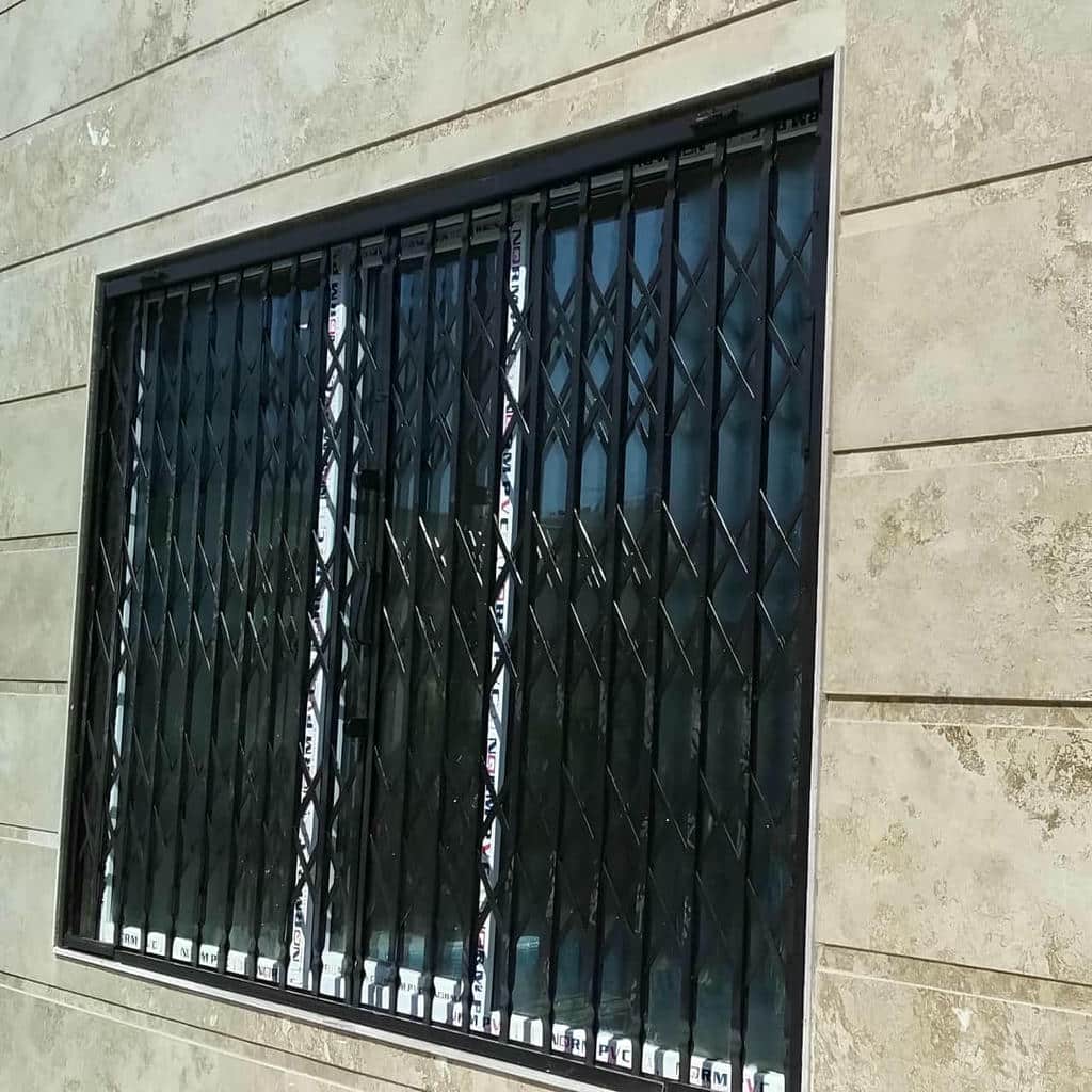 سفارش درب ریلی آکاردئونی کم جا با پروفیل فولادی