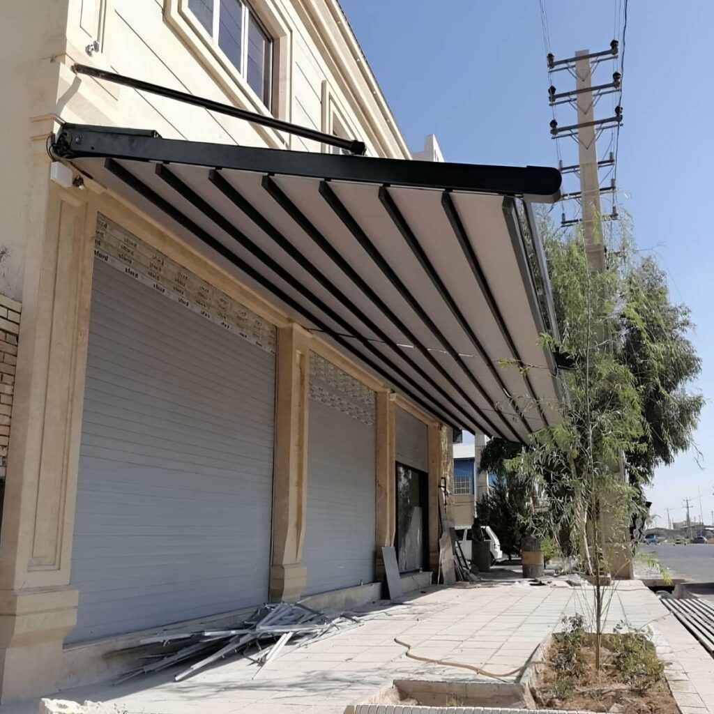 ساخت سقف برقی حیاط با سازه فلزی مقاوم