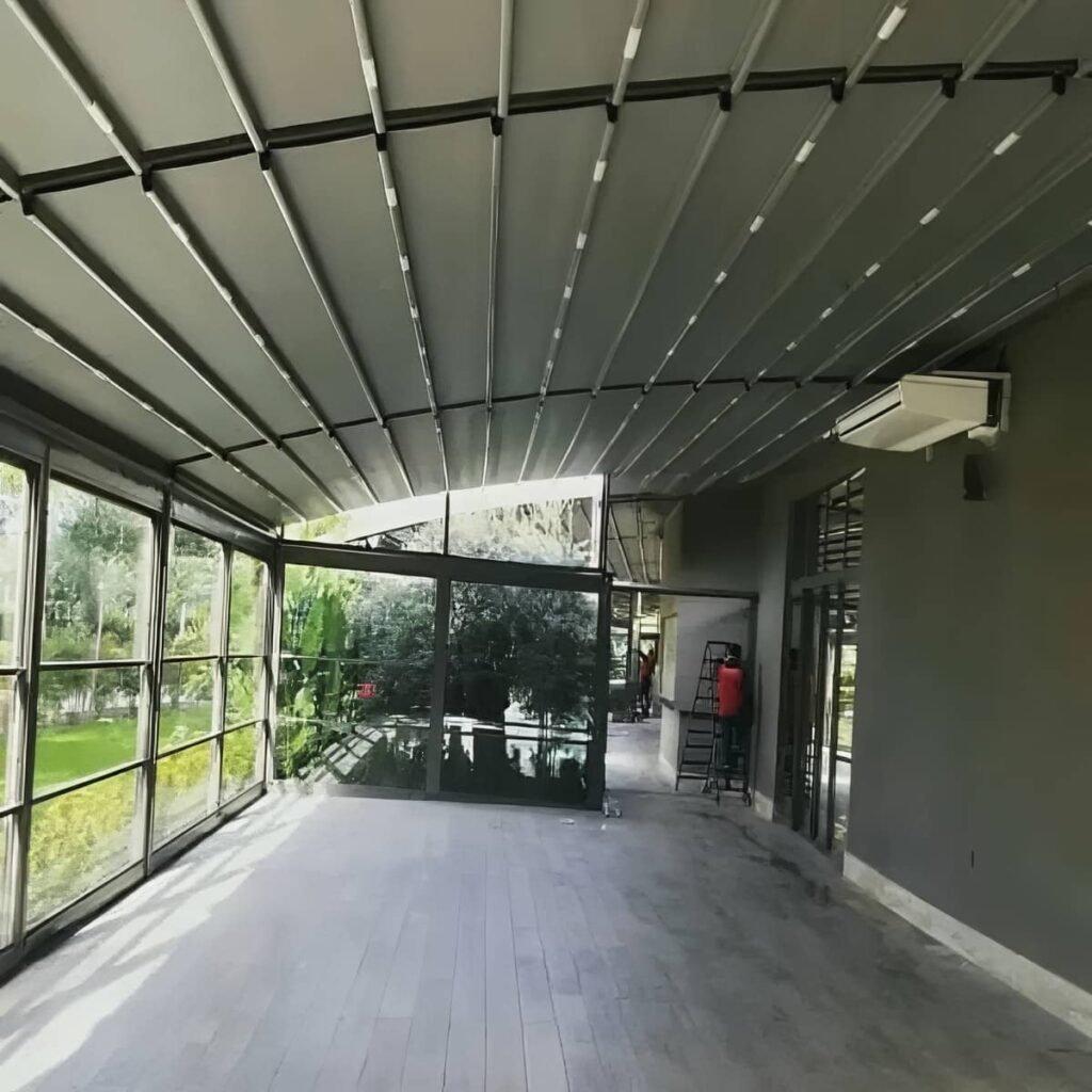 فروش سقف متحرک آلومینیومی برای فضای باز